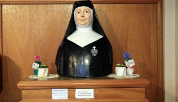 Conhea a histria da freira que pode ser a primeira santa de Curitiba - 