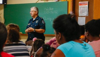 Organizao da comunidade garante segurana a famlias do Cachoeira - 